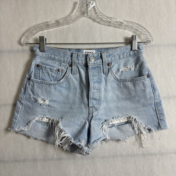 Levi's Women’s Size 26 Blue Wash High Rise Cut Off 501 Denim Shorts - Picture 1 of 11